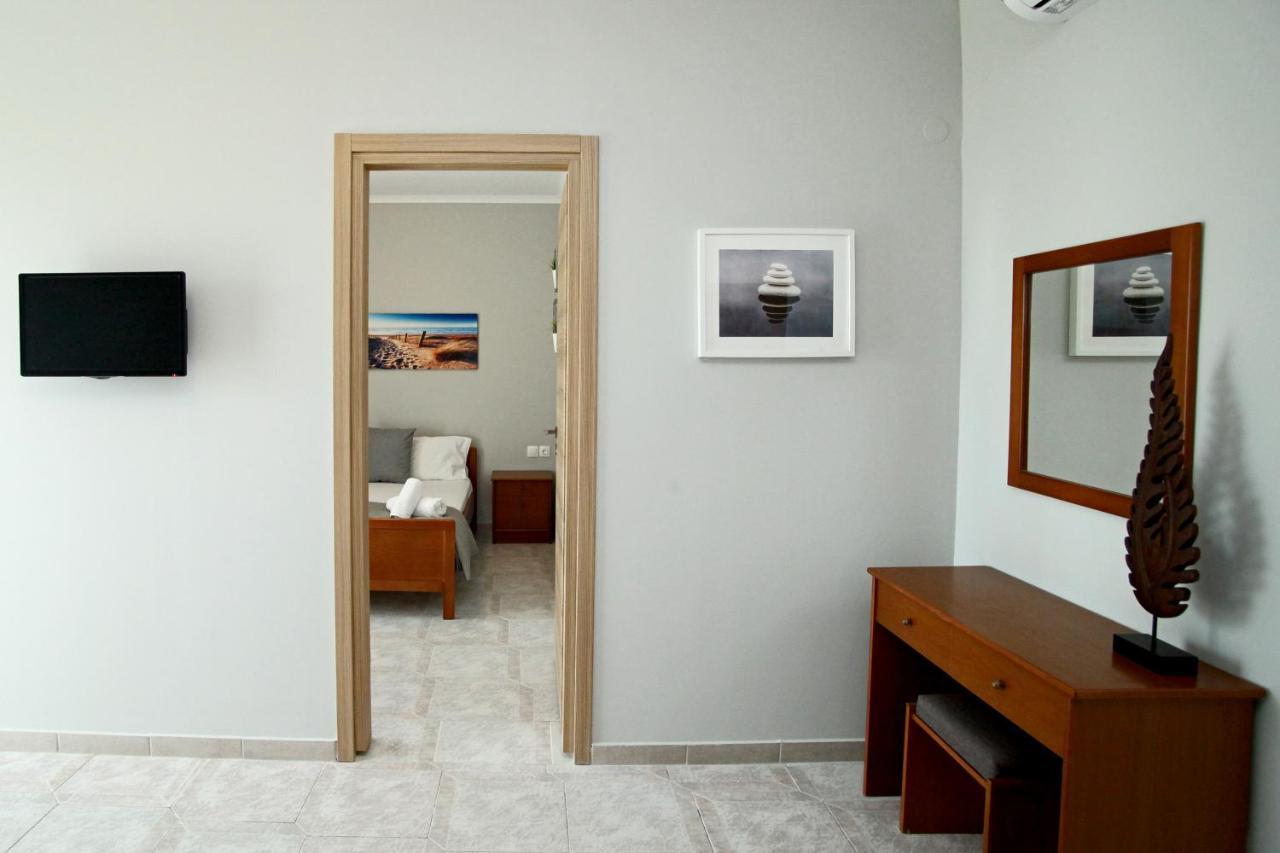 Panorama Siviris Apartment Bagian luar foto
